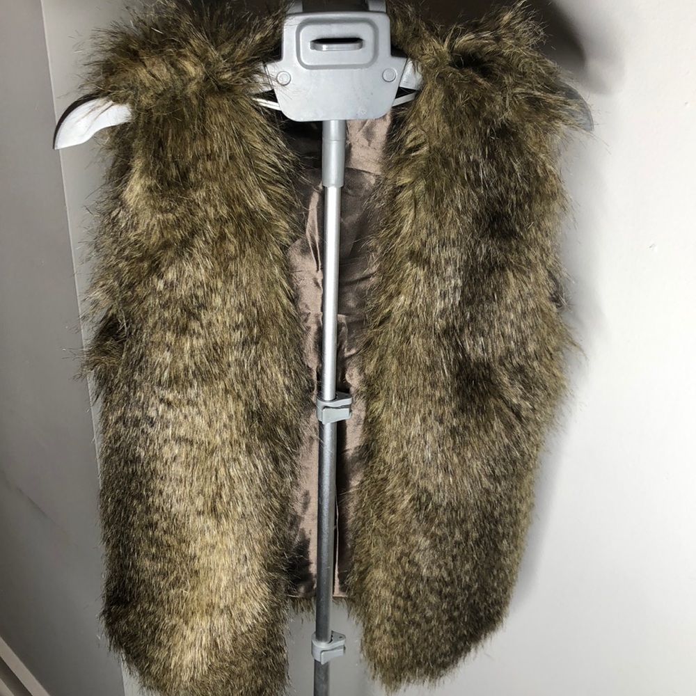 Fur vest